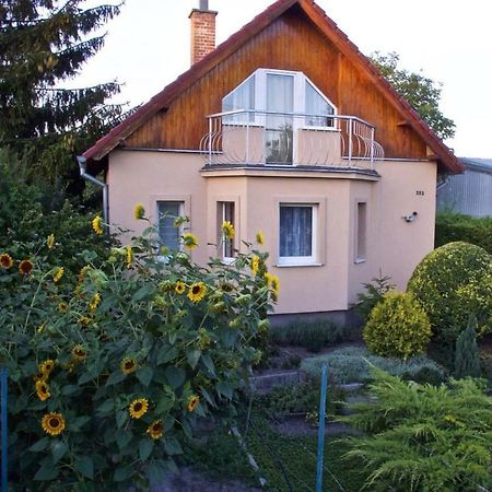 Cottage Near Slovakiaring Mihalfai Majer Екстер'єр фото